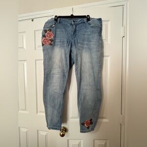 Westport Jeans Womens 18W Blue Floral Embroidered Stretch Signature Fit Skinny